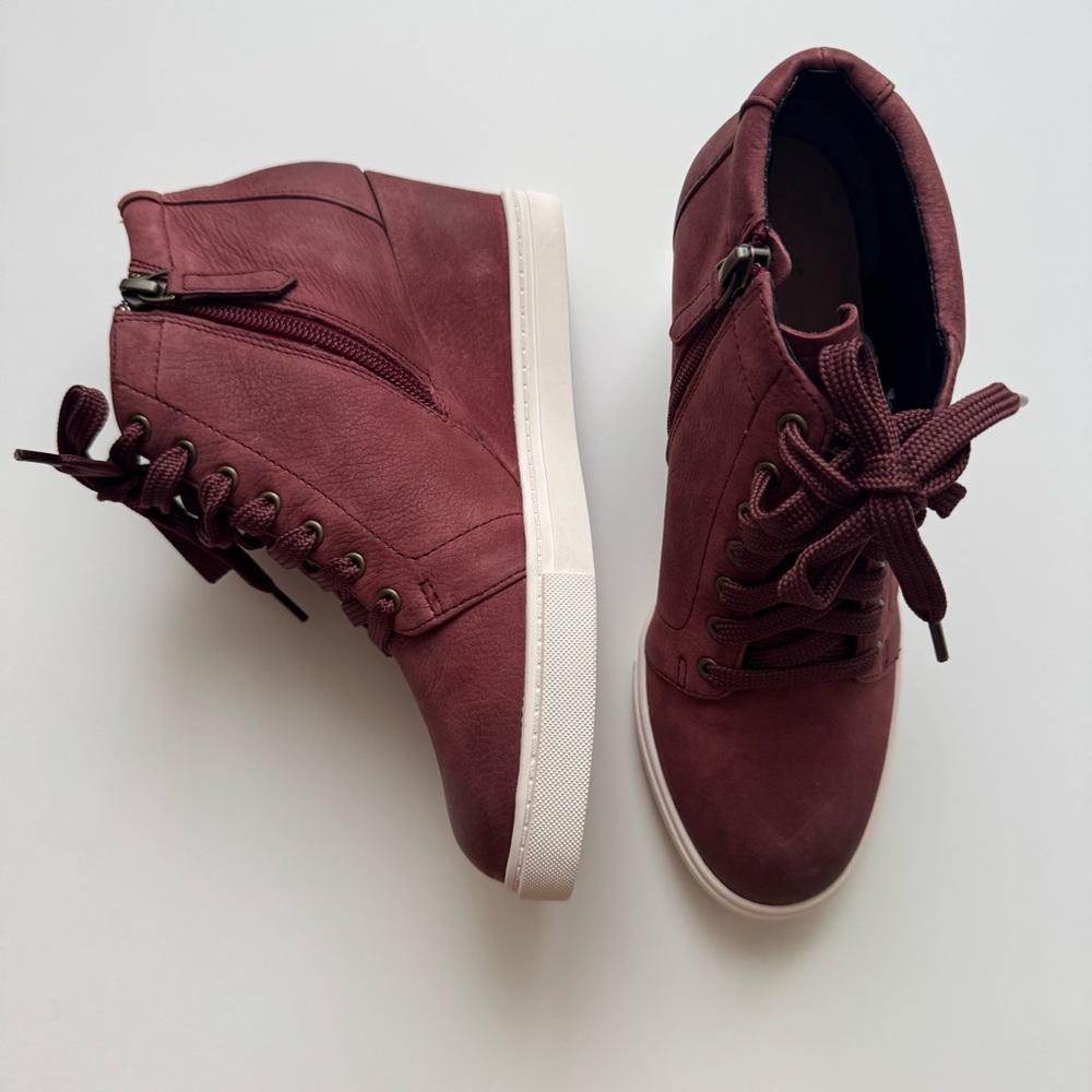 Calson wedge booties